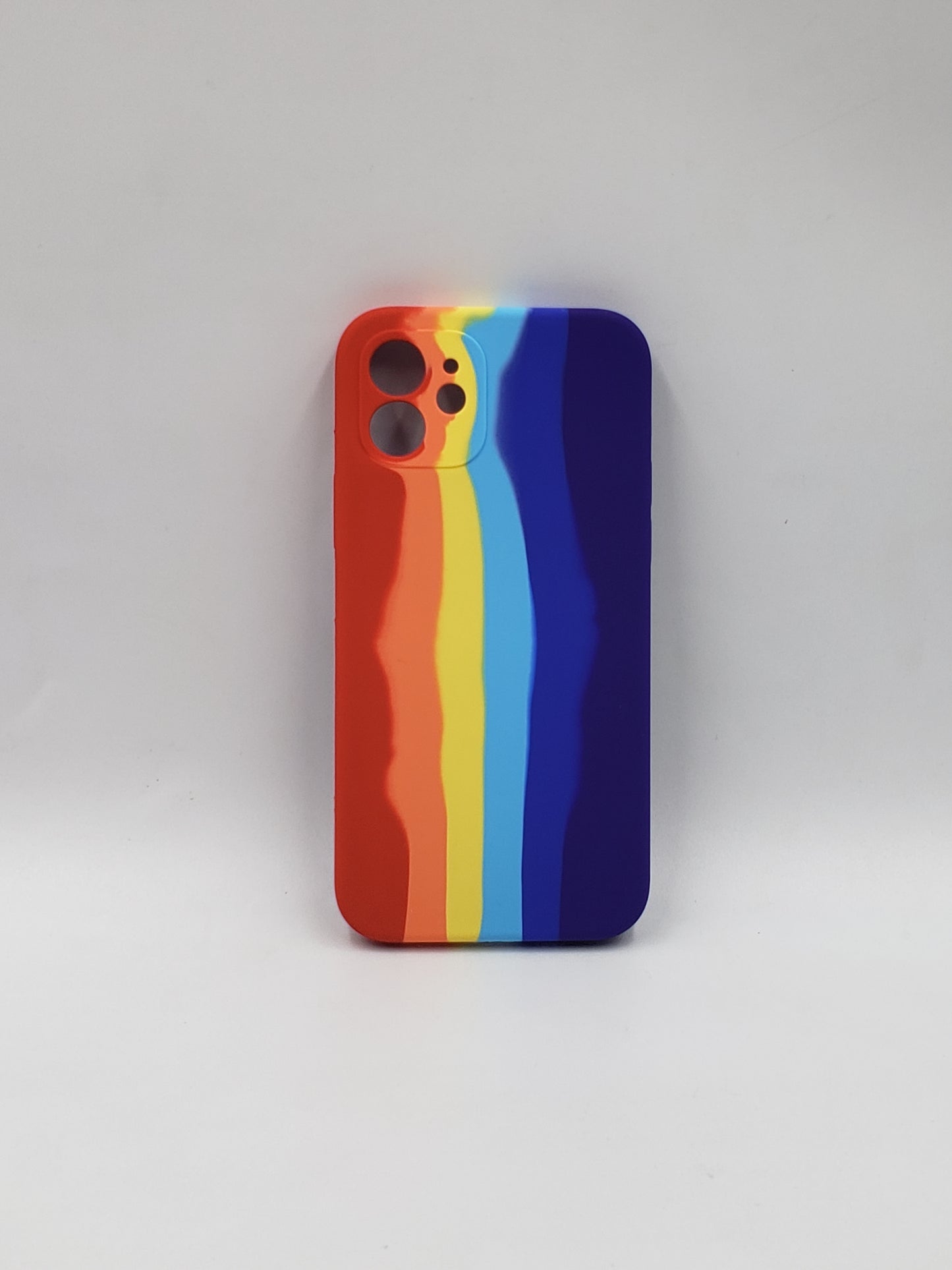 iPhone 12 - Silicone Cases - Arcoiris con protector de cámara