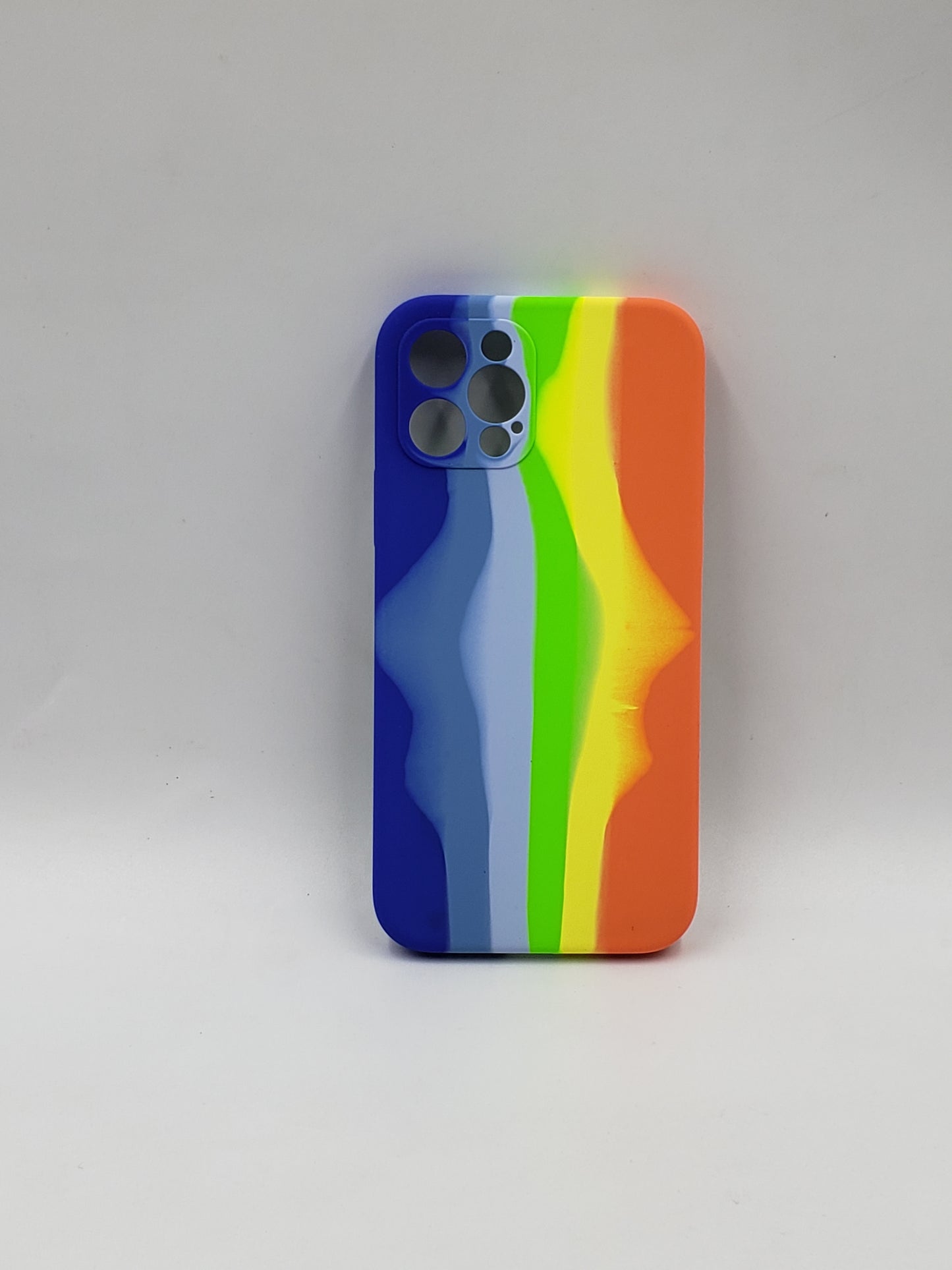 iPhone 12 Pro - Silicone Cases - Arcoiris con protector de cámara