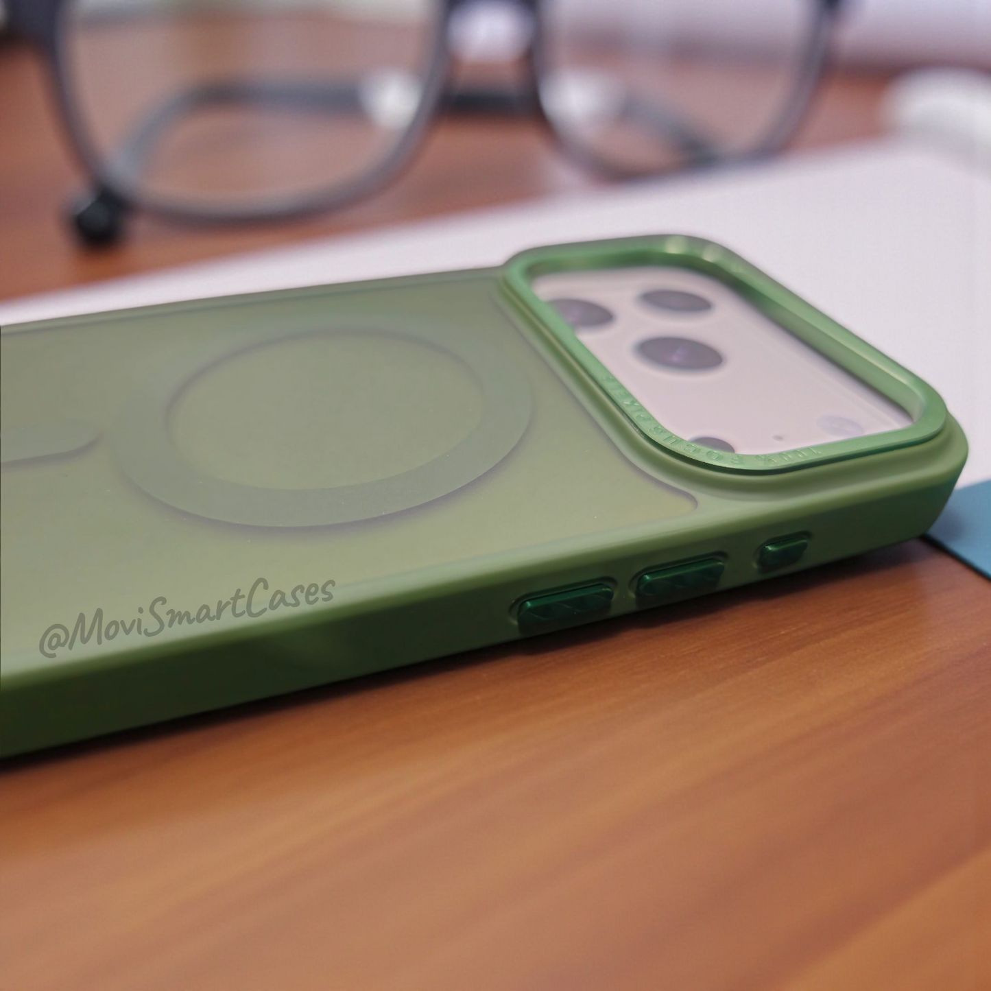 iPhone 17 Pro Max - Funda Luxury Matte - MagSafe - Verde Militar