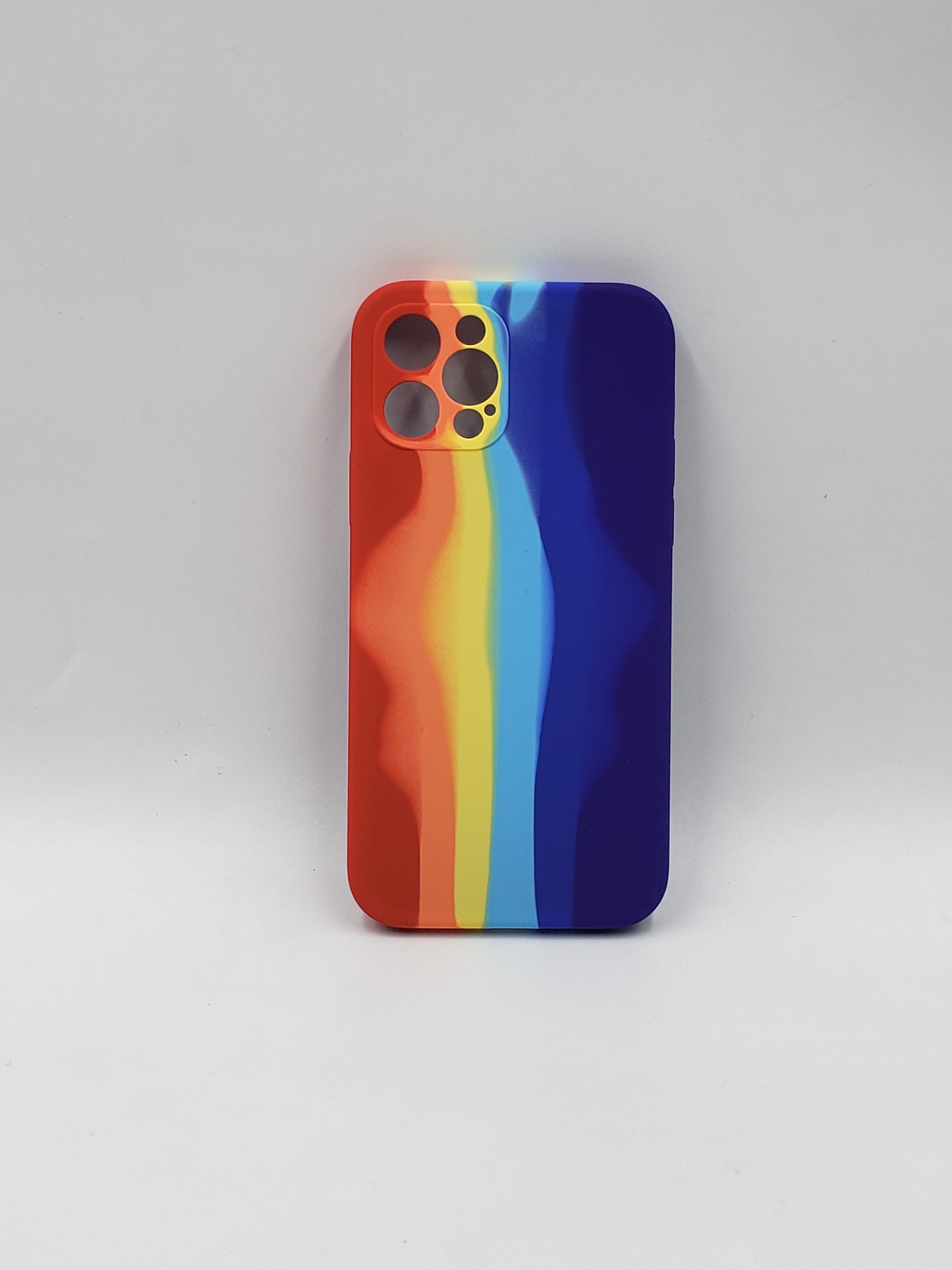 iPhone 12 Pro - Silicone Cases - Arcoiris con protector de cámara