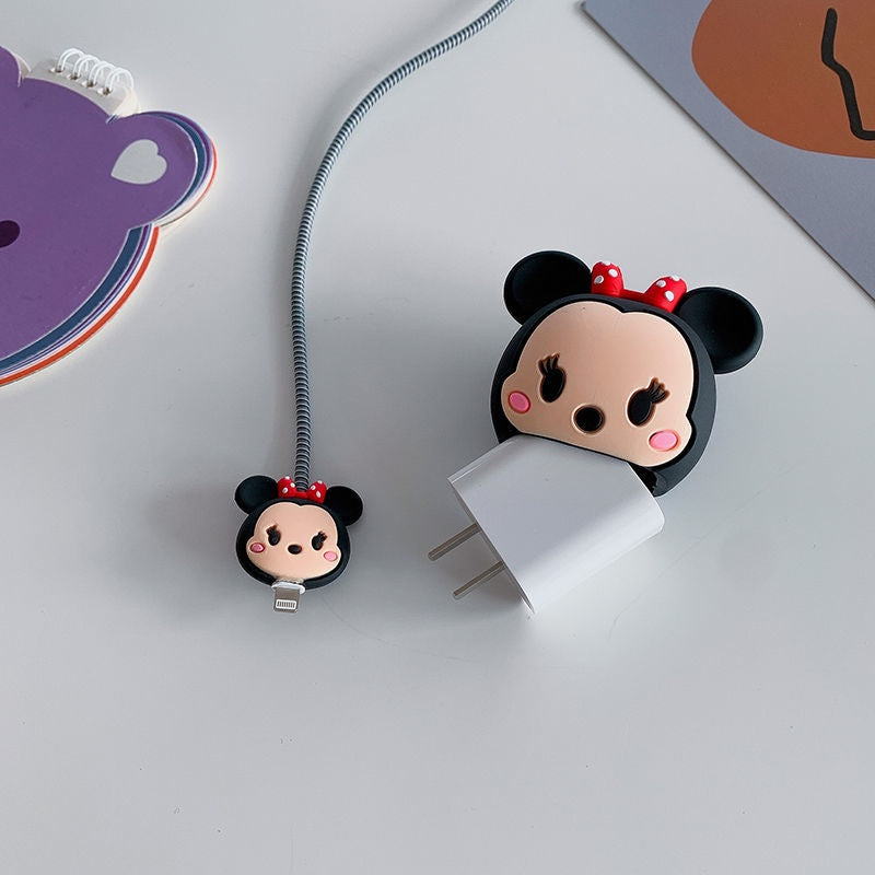 PROTECTOR 3D GOMA PARA ADAPTADOR APPLE 18W | 20W - MINNIE MOUSE CLÁSICA